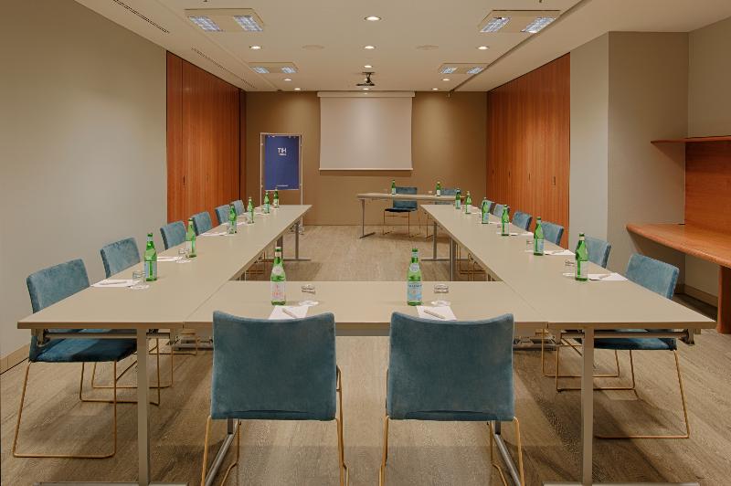 هتل NH Torino Lingotto Congress