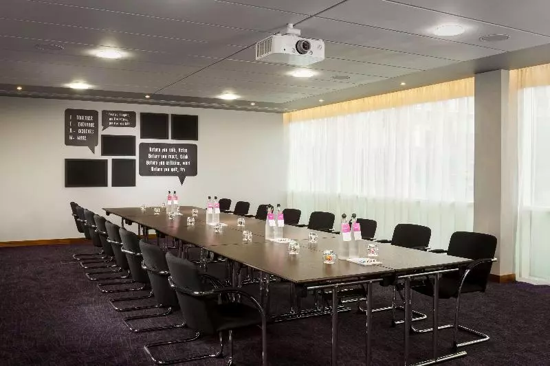 Radisson Hotel And Conference Centre London Heathrow