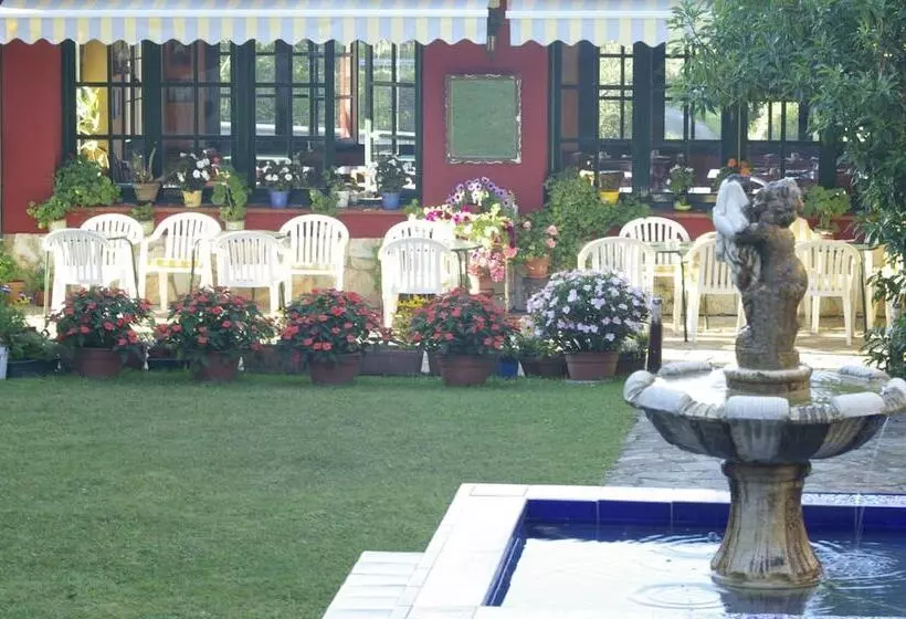 هتل روستایی Aldea Del Trasgu