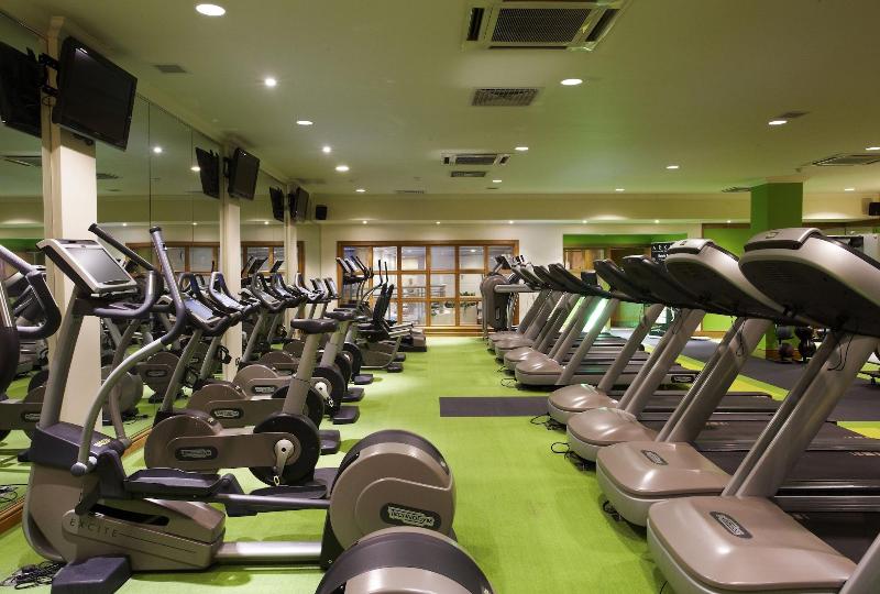 리조트 The Manor House At Celtic Manor