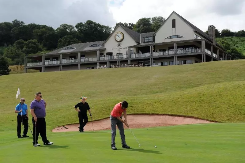 אתר נופש The Manor House At Celtic Manor