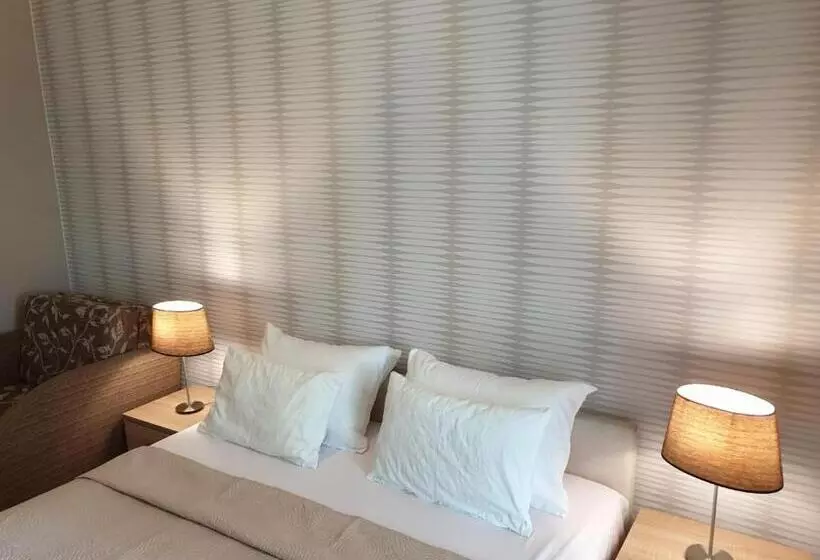 Majatalo Apartmani I Sobe Goca