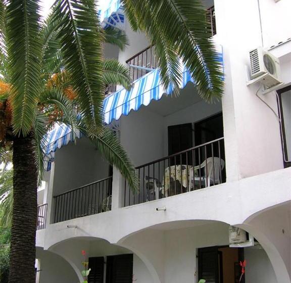 پانسیون Apartmani I Sobe Goca