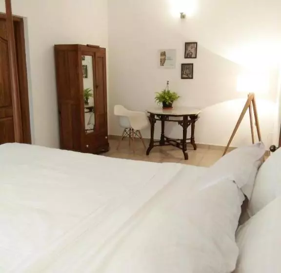 Pension  Botanique Goa