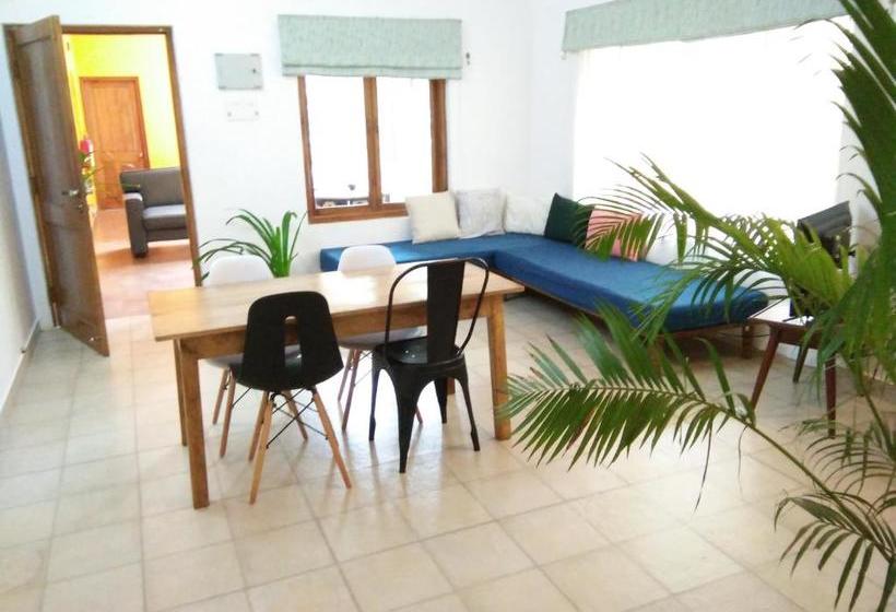 פנסיון Botanique Goa