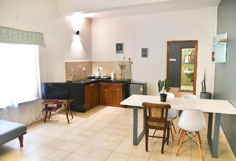 פנסיון Botanique Goa