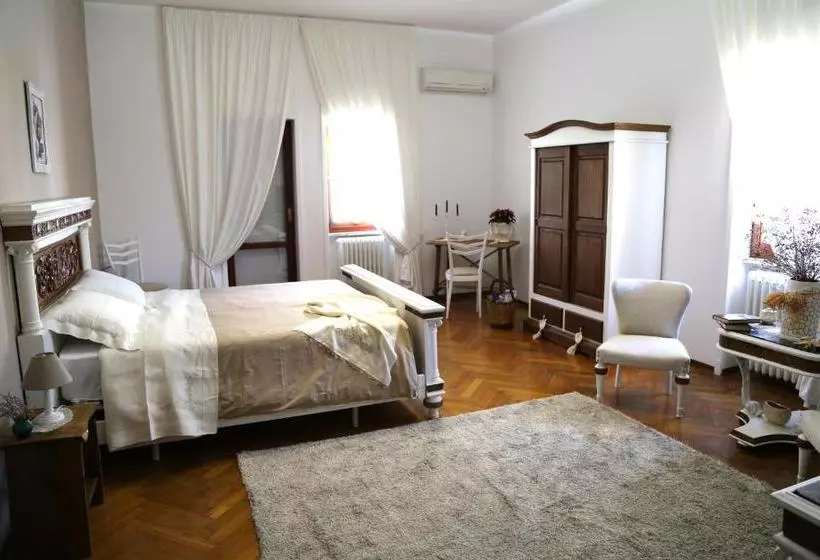 Aamiaismajoitus (B&B) Virò House