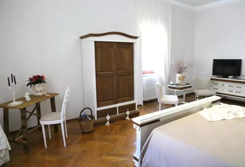 Aamiaismajoitus (B&B) Virò House