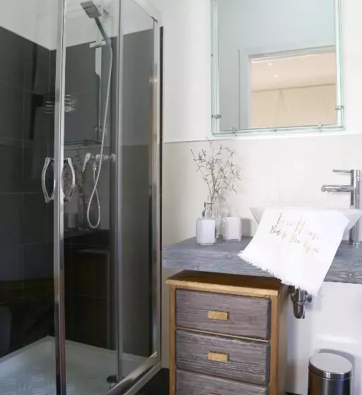 Aamiaismajoitus (B&B) Virò House