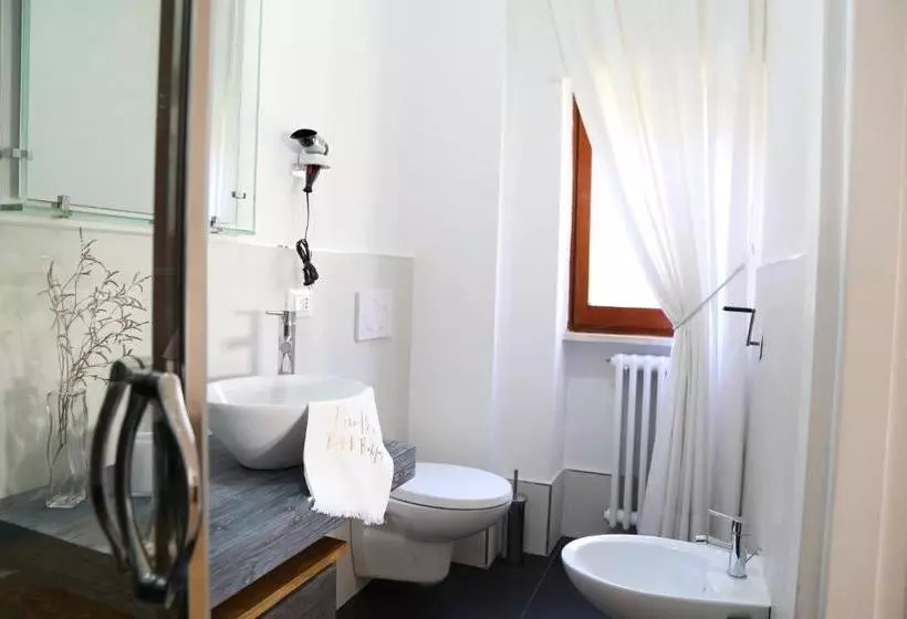 Aamiaismajoitus (B&B) Virò House