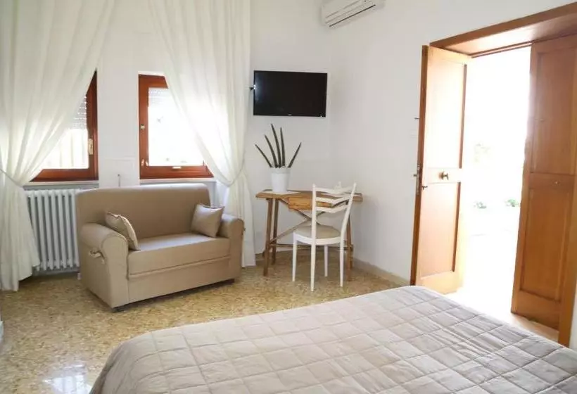 Aamiaismajoitus (B&B) Virò House