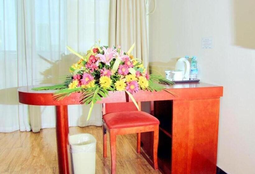 호텔 Greentree Inn Yangzhou West Passenger Station Baixiang Road Express