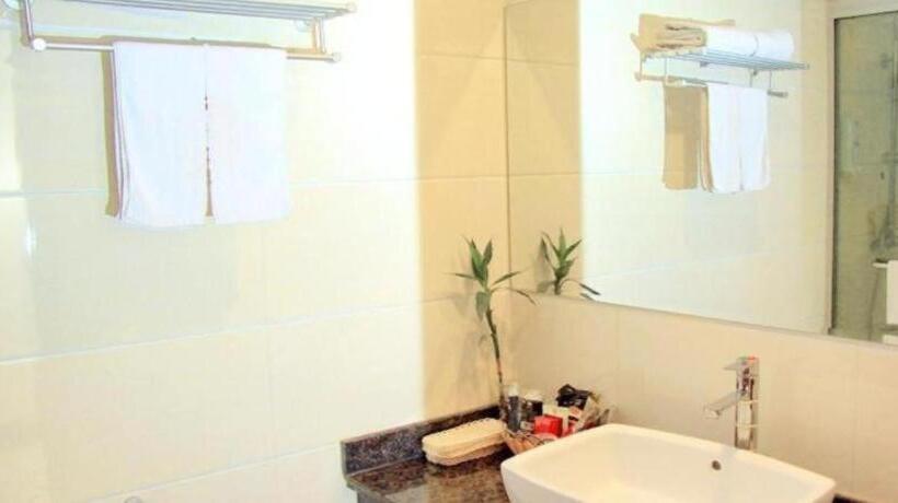 호텔 Greentree Inn Yangzhou West Passenger Station Baixiang Road Express