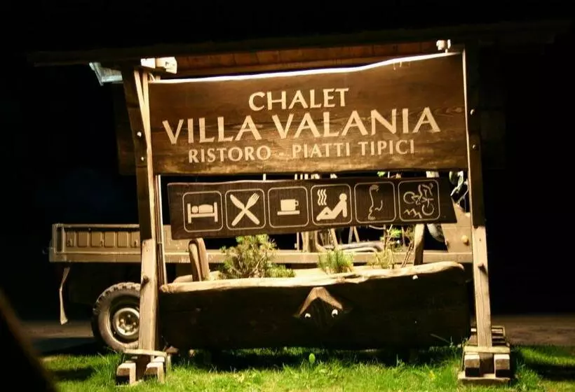 Majatalo Chalet Villa Valania
