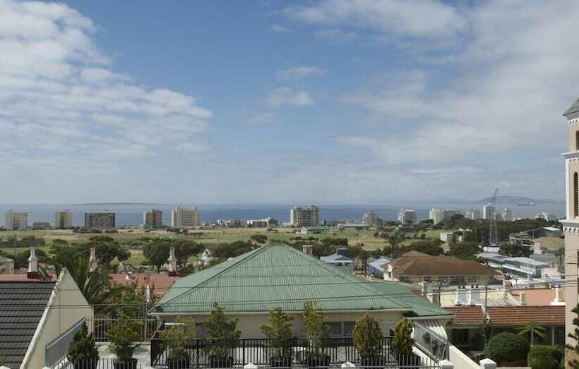 پانسیون Cheviot Place Guest House