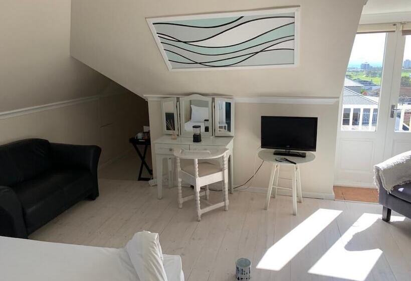 پانسیون Cheviot Place Guest House