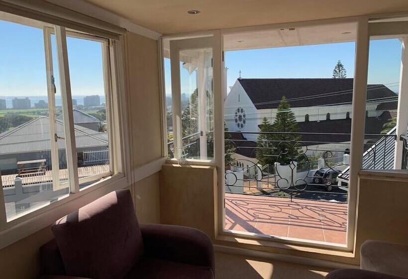 پانسیون Cheviot Place Guest House