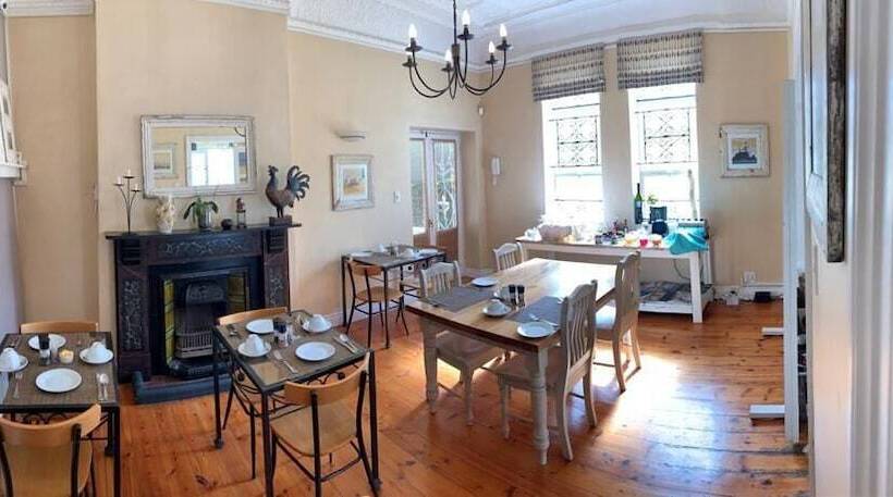 پانسیون Cheviot Place Guest House