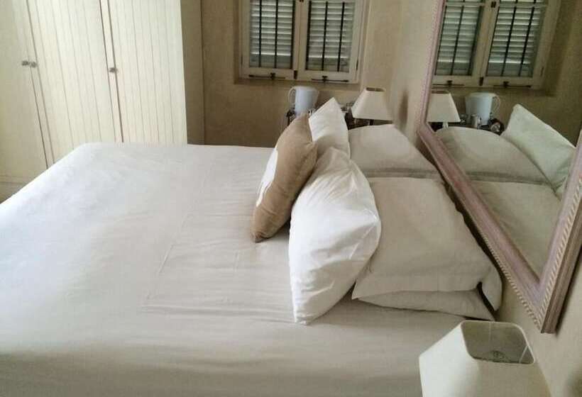 پانسیون Cheviot Place Guest House