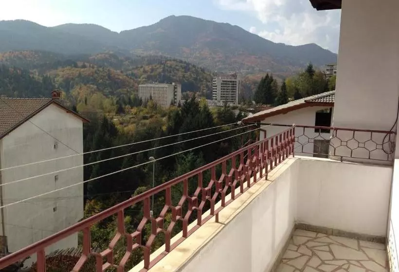 پانسیون Katya Guest House