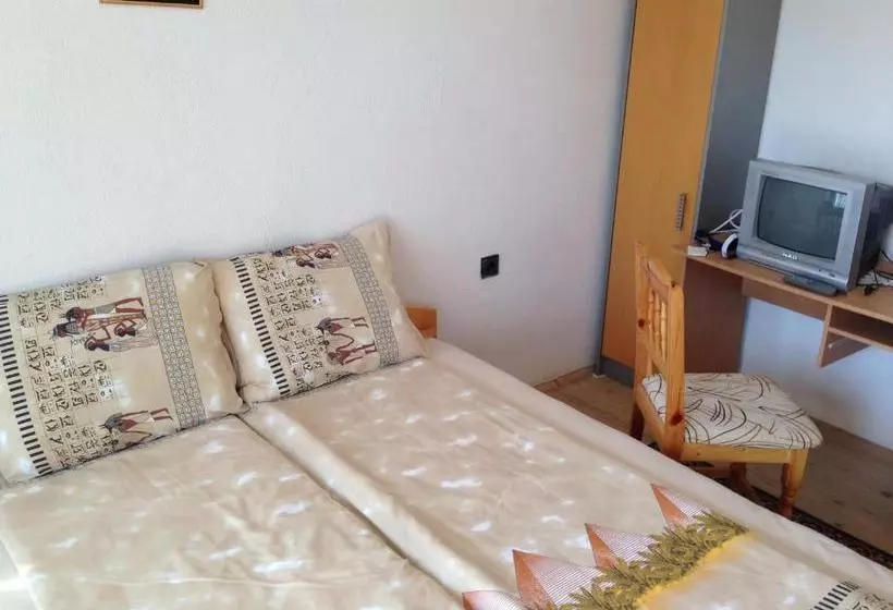 پانسیون Katya Guest House