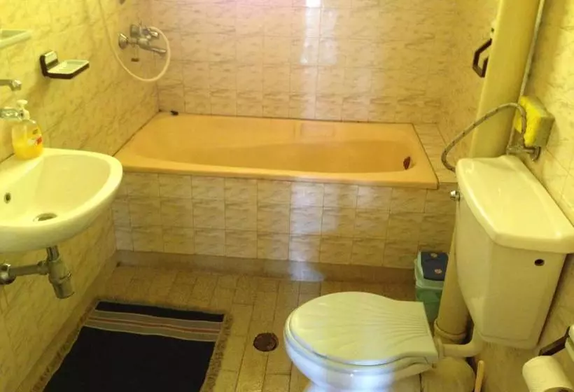 پانسیون Katya Guest House
