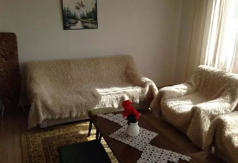 پانسیون Katya Guest House