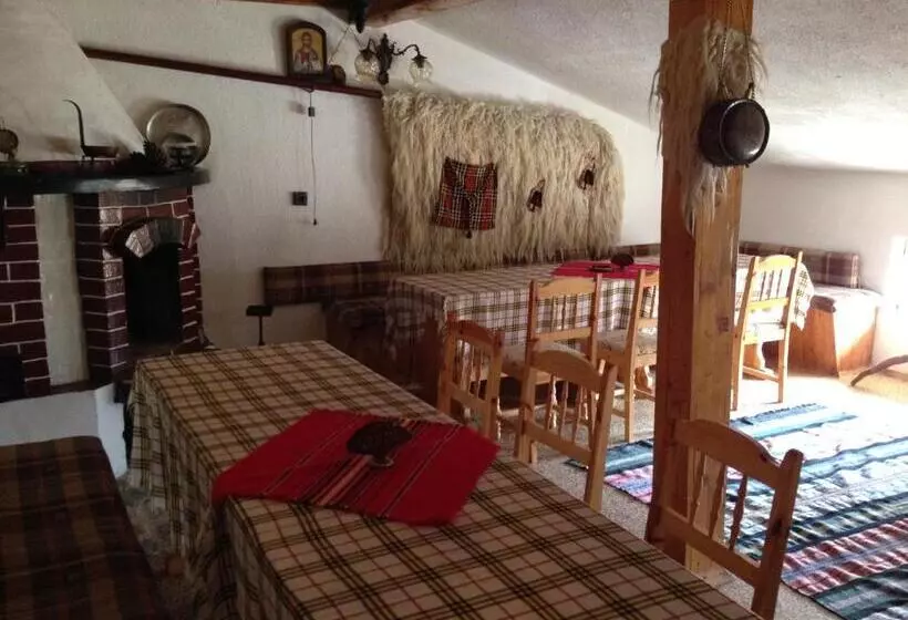 پانسیون Katya Guest House