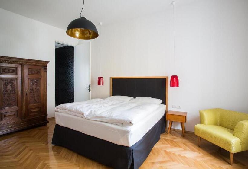 פנסיון Garni Am Marktplatz