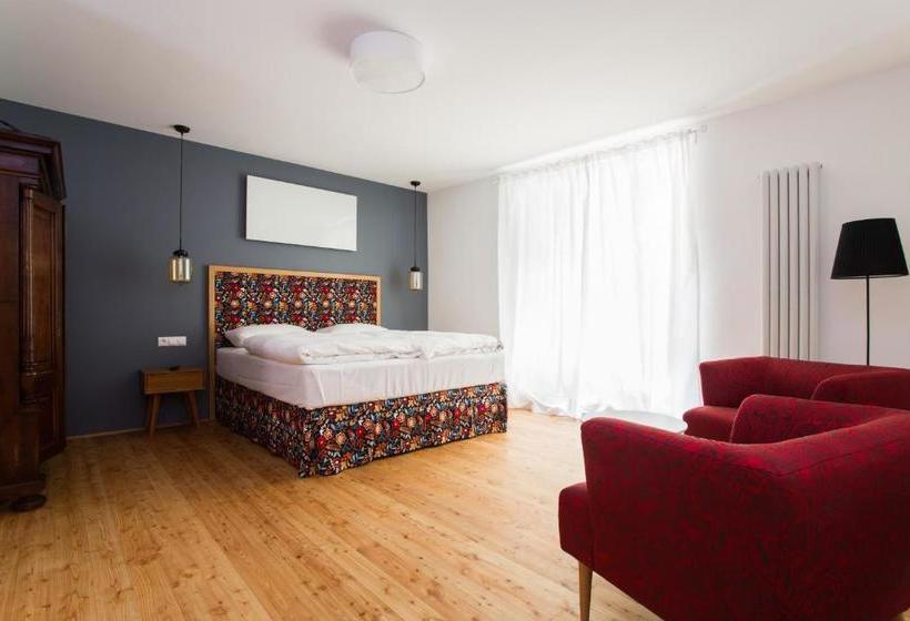 פנסיון Garni Am Marktplatz