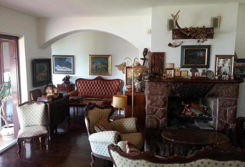 پانسیون Villa Sara Guesthouse