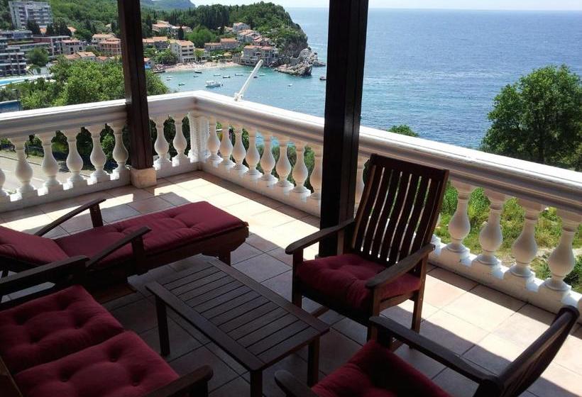 پانسیون Villa Sara Guesthouse