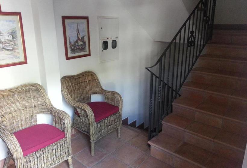 پانسیون Villa Sara Guesthouse