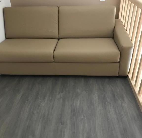 Отель Auberge Des Baronnies