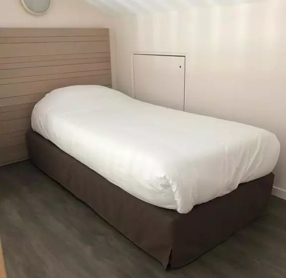 ホテル Auberge Des Baronnies