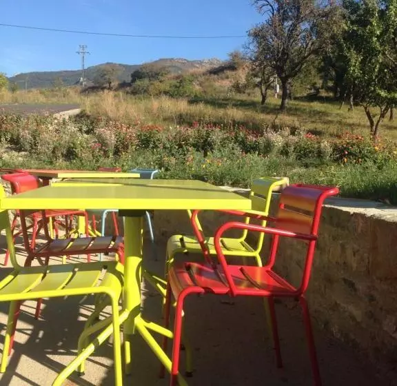 ホテル Auberge Des Baronnies