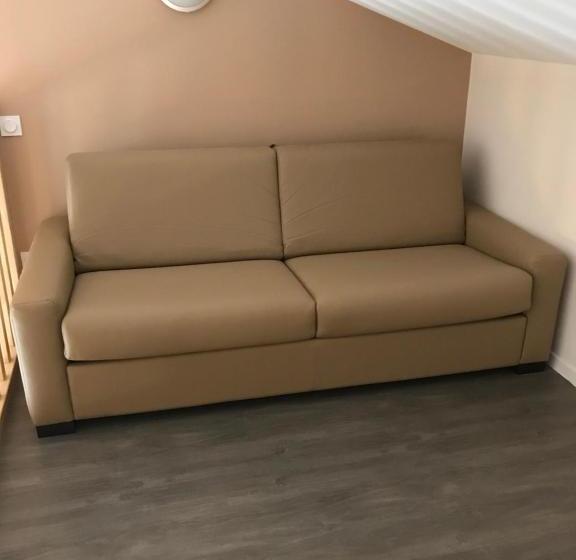 Отель Auberge Des Baronnies