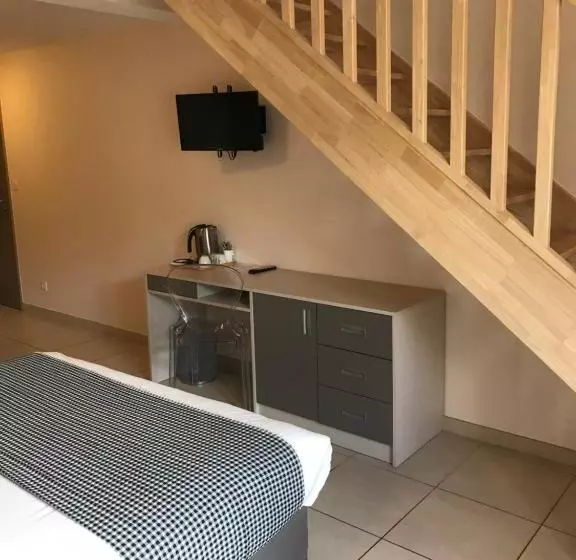 ホテル Auberge Des Baronnies