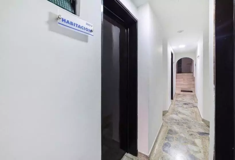 ホテル Ayenda 1122 Victoria