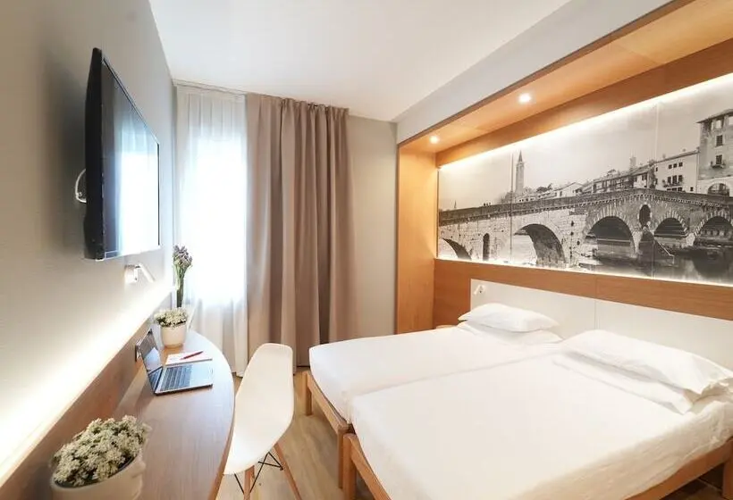 Cavallo Hotel Verona Est