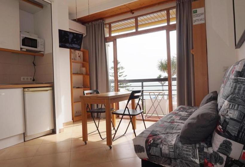 Center & White Town Apartment