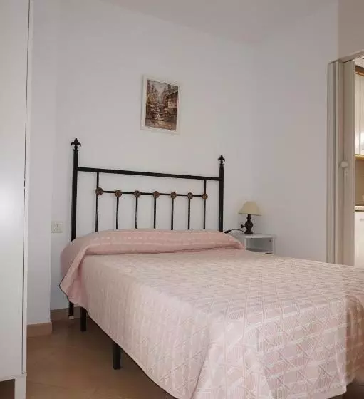 Center & White Town Apartment