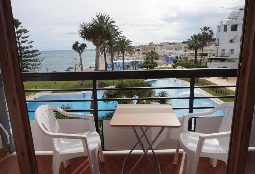 Center & White Town Apartment