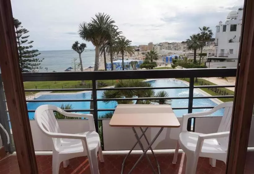 Center & White Town Apartment