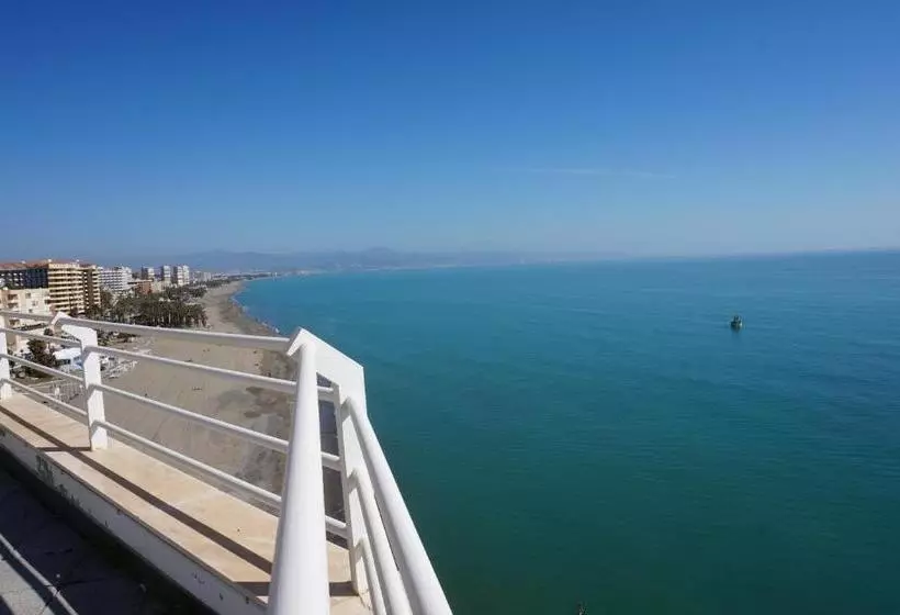 Center & White Town Apartment