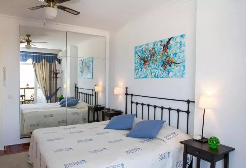 Center & White Town Apartment