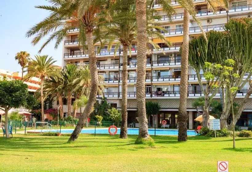 Center & White Town Apartment