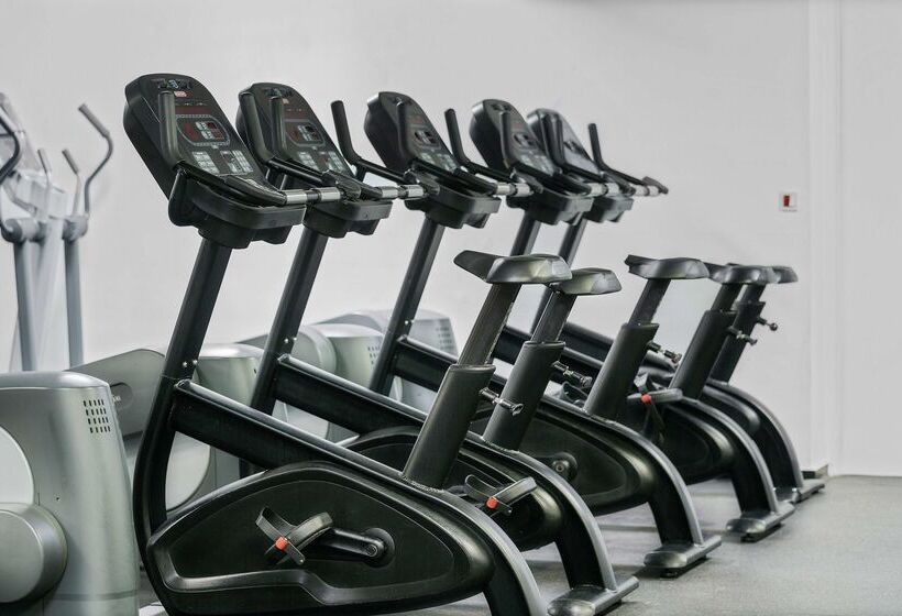 בית מלון כפרי Best Western Plus Airport