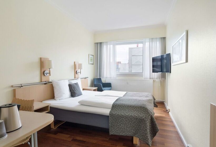 בית מלון כפרי Best Western Plus Airport