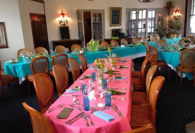 בית מלון כפרי De La Poste